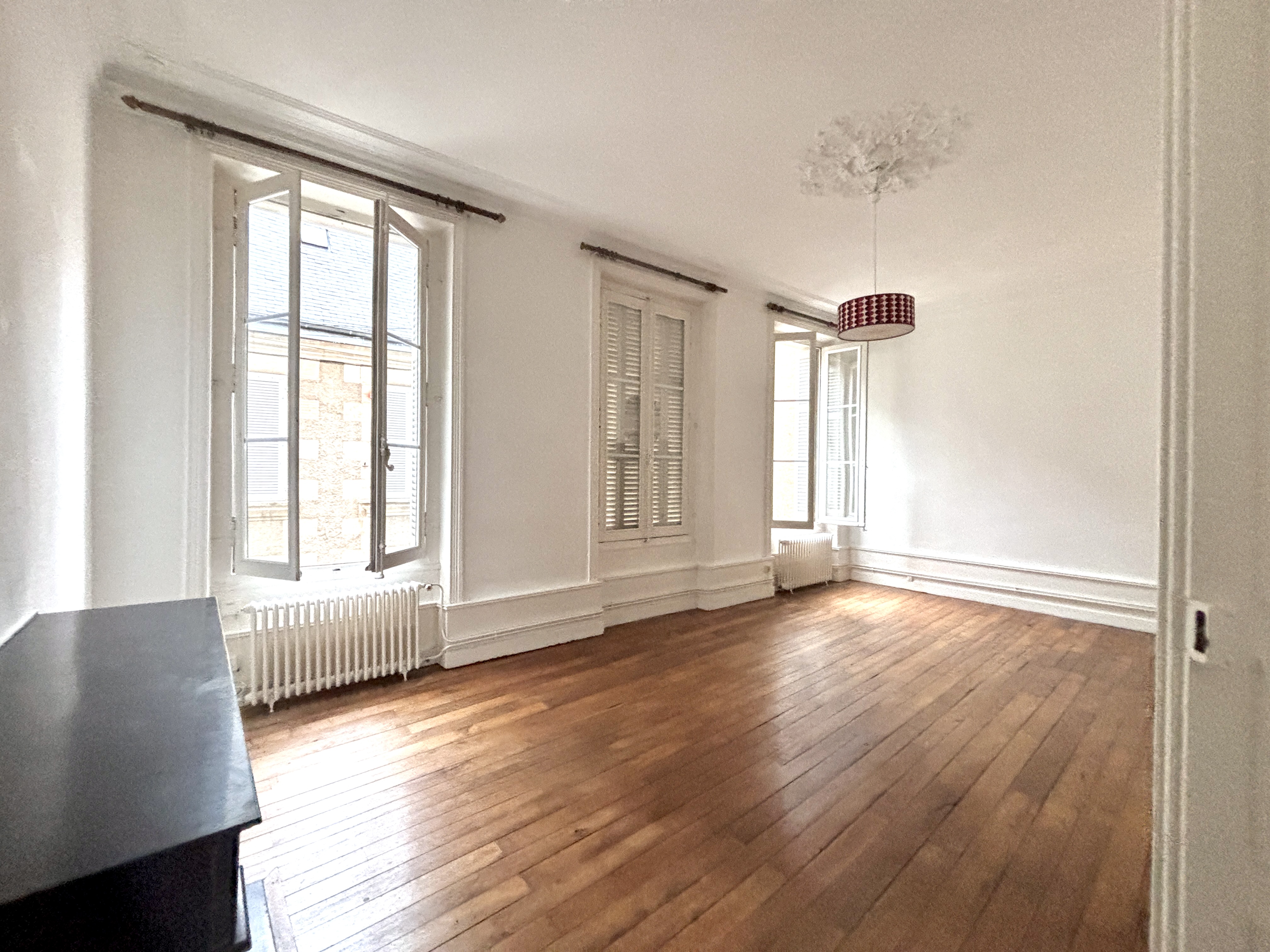 Grand T2 Hyper-centre