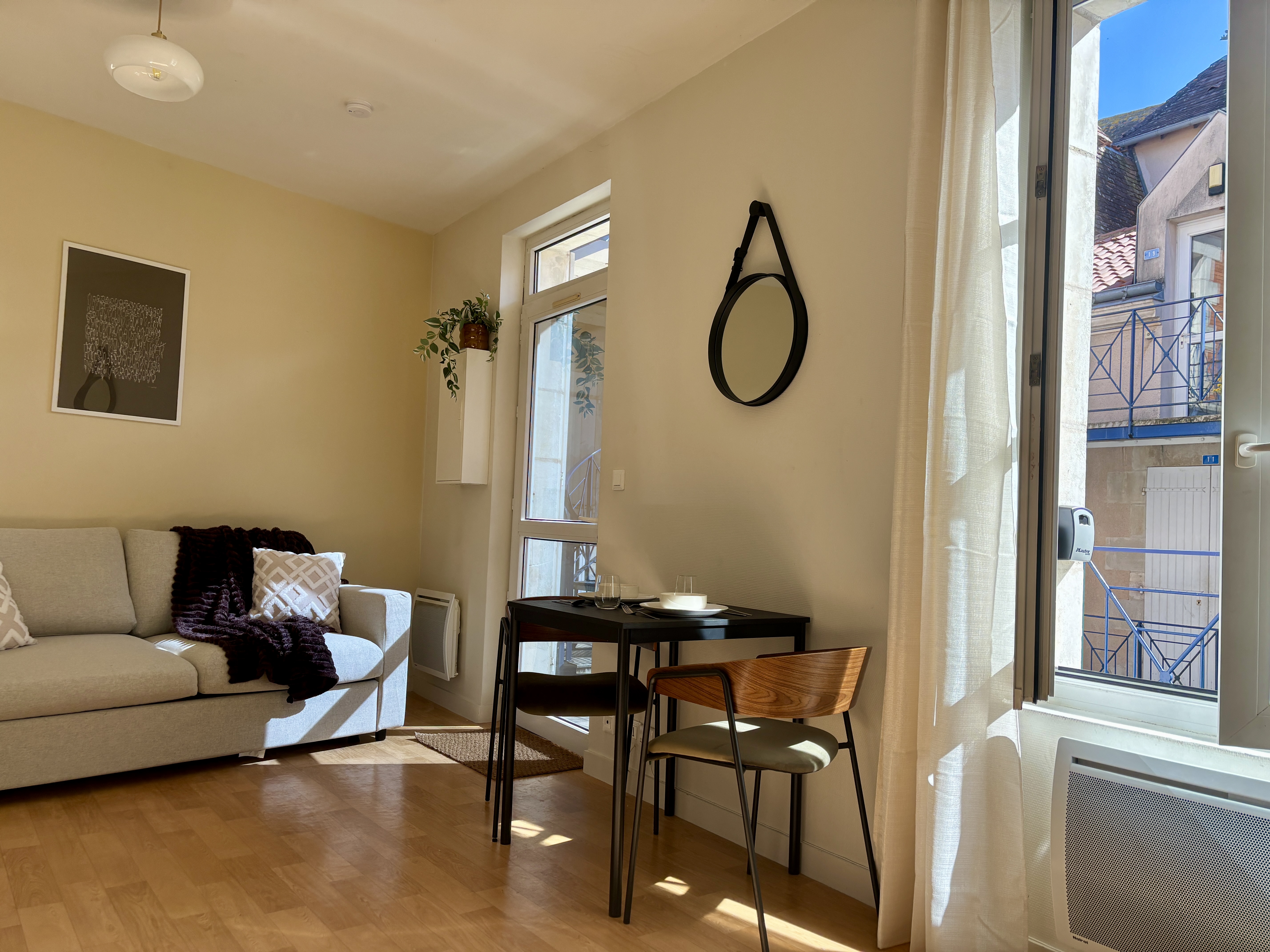 T1 meublé tout compris (wifi, eau, électricité)