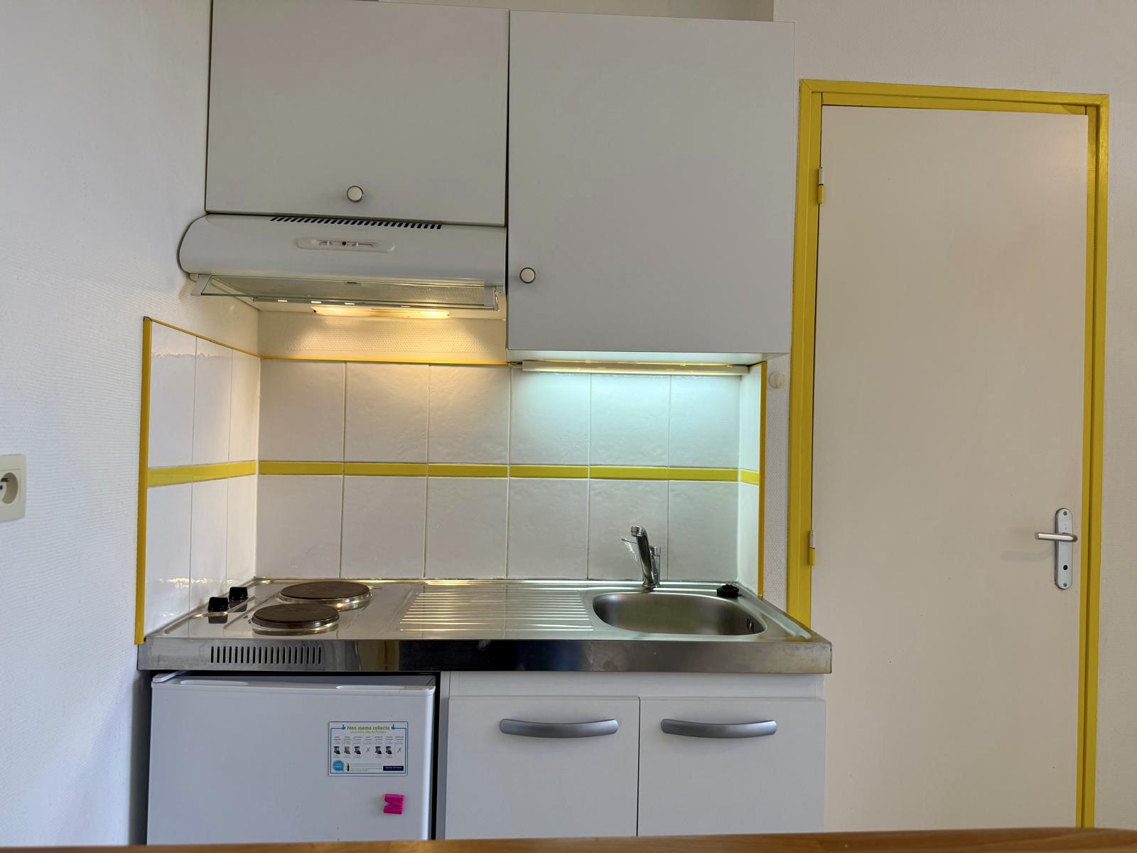 Sympathique appartement non meublé, plein centre, tout compris